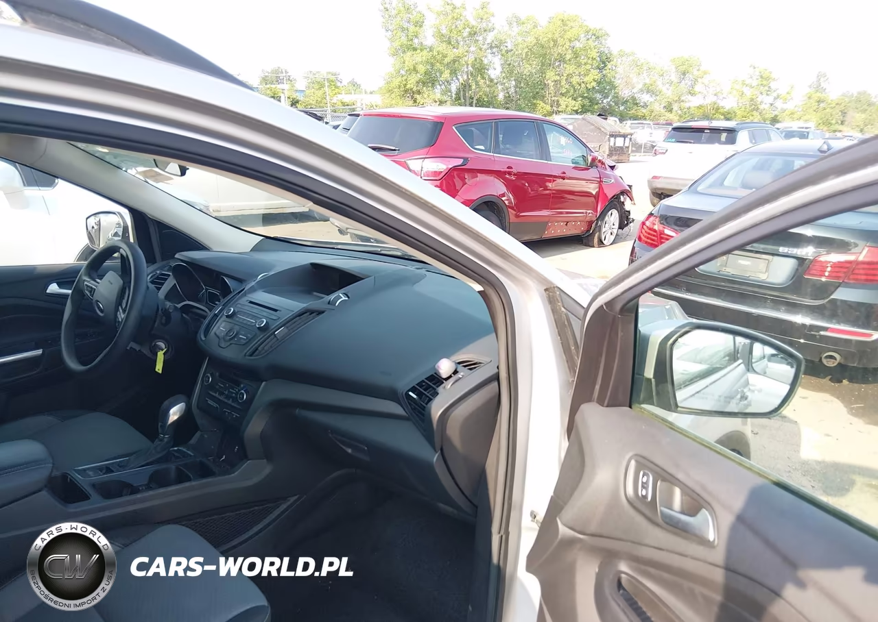 2018 Ford Escape Se VIN:1FMCU9GD1JUD17810 - 5