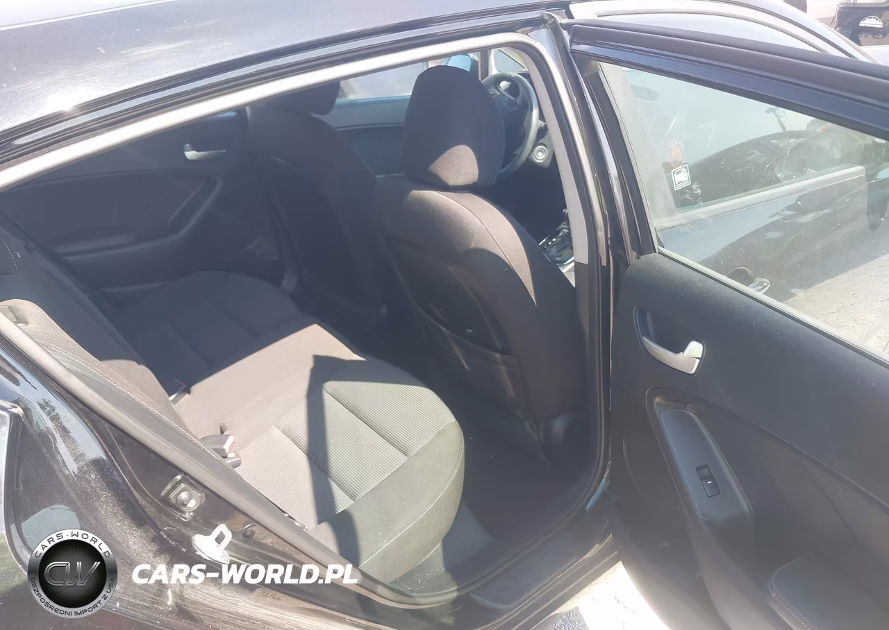 2017 Kia Forte Lx VIN:KNAFK5A84H5697383 - 8