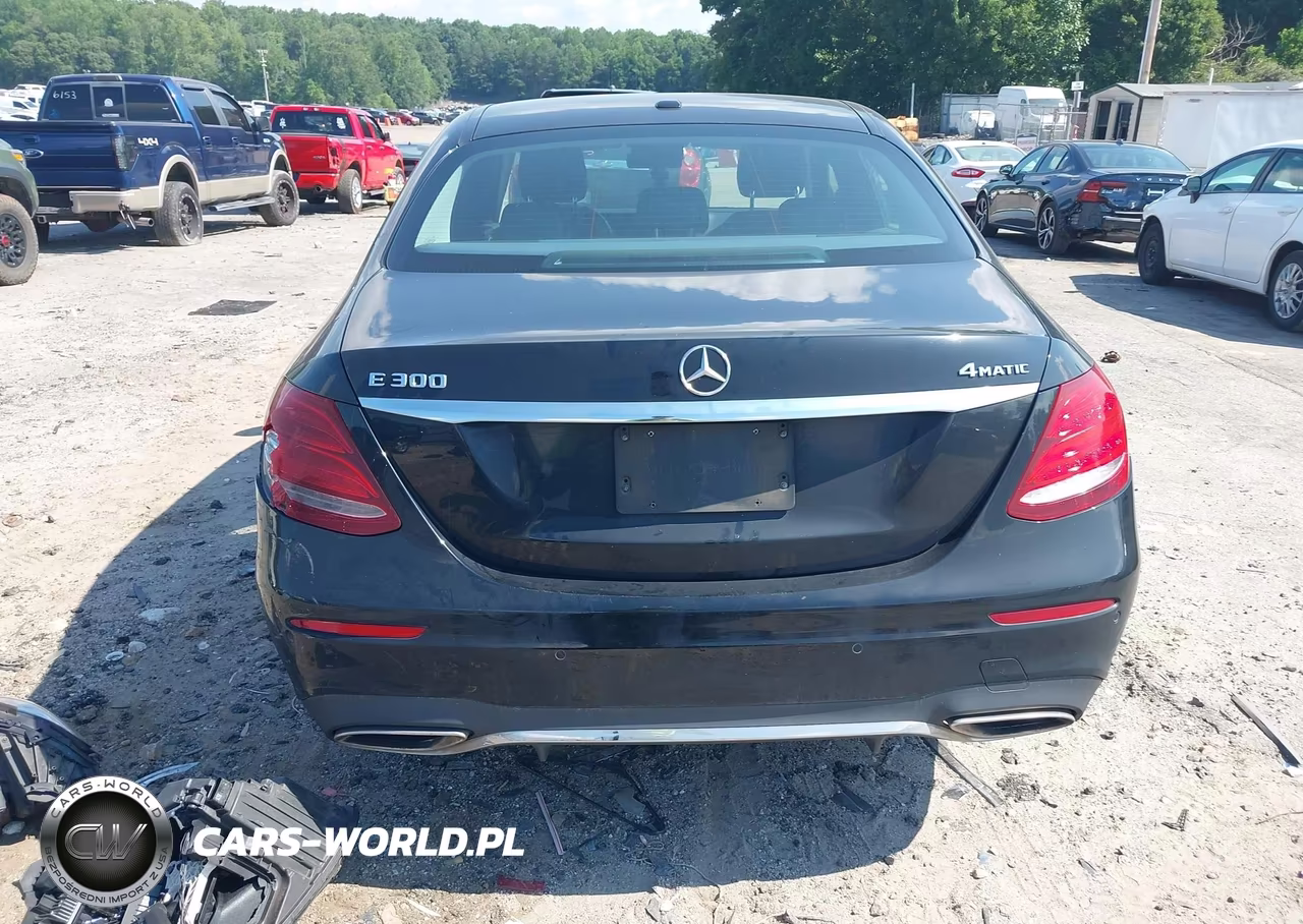 2018 Mercedes-Benz E 300 4Matic VIN:WDDZF4KBXJA340575 - 17