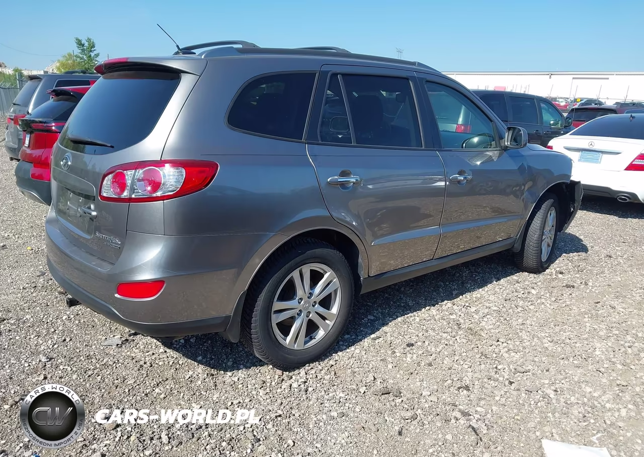 2011 Hyundai Santa Fe Limited V6 VIN:5XYZKDAG4BG036646 - 4