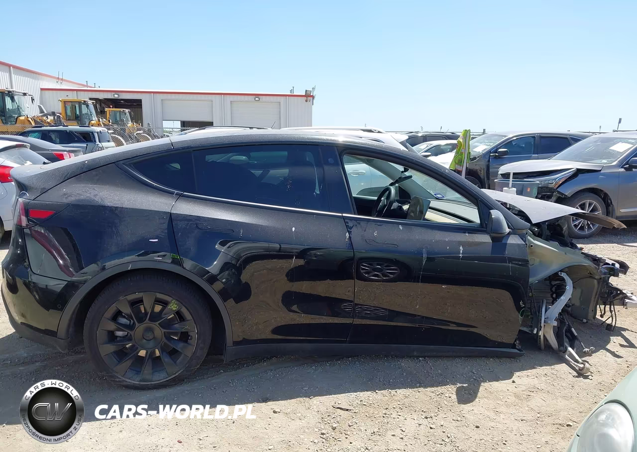 2022 Tesla Model Y Long Range Dual Motor All-Wheel Drive VIN:7SAYGDEE2NF359405 - 14