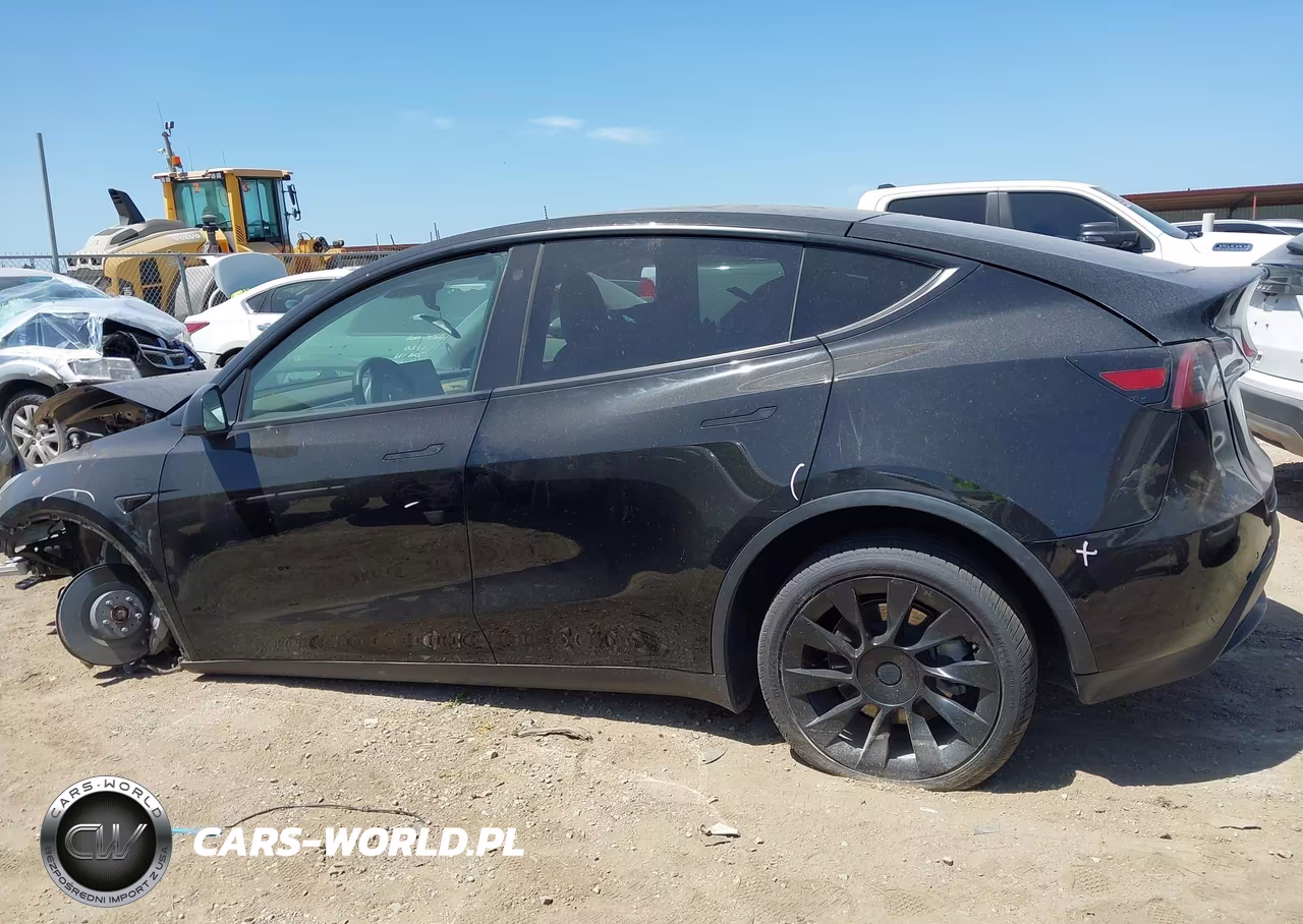 2022 Tesla Model Y Long Range Dual Motor All-Wheel Drive VIN:7SAYGDEE2NF359405 - 15