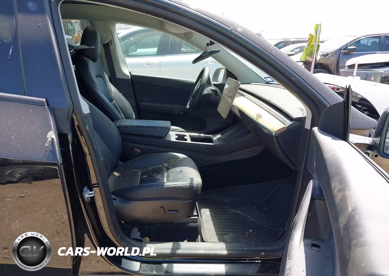 2022 Tesla Model Y Long Range Dual Motor All-Wheel Drive VIN:7SAYGDEE2NF359405 - 5
