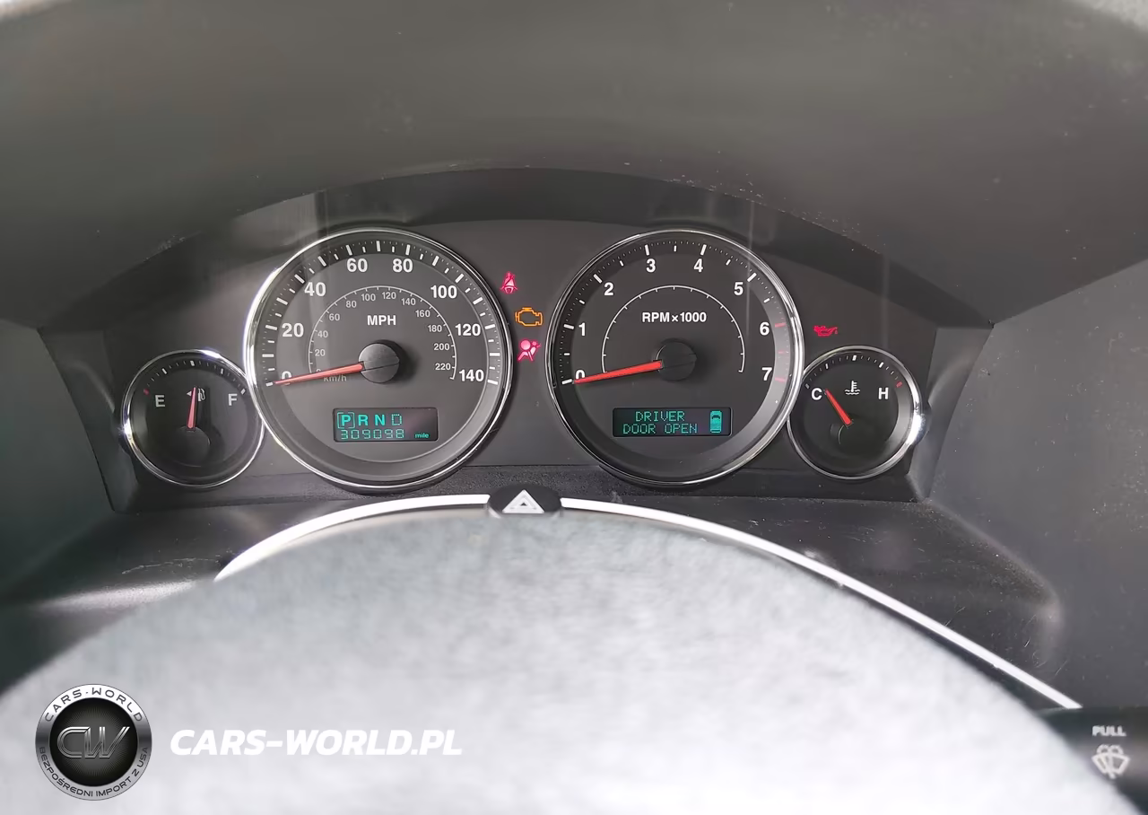 2007 Jeep Commander Sport VIN:1J8HH48P17C680982 - 7
