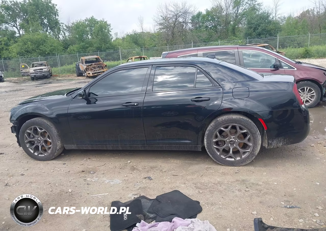 2016 Chrysler 300 300S VIN:2C3CCAGG9GH248822 - 15