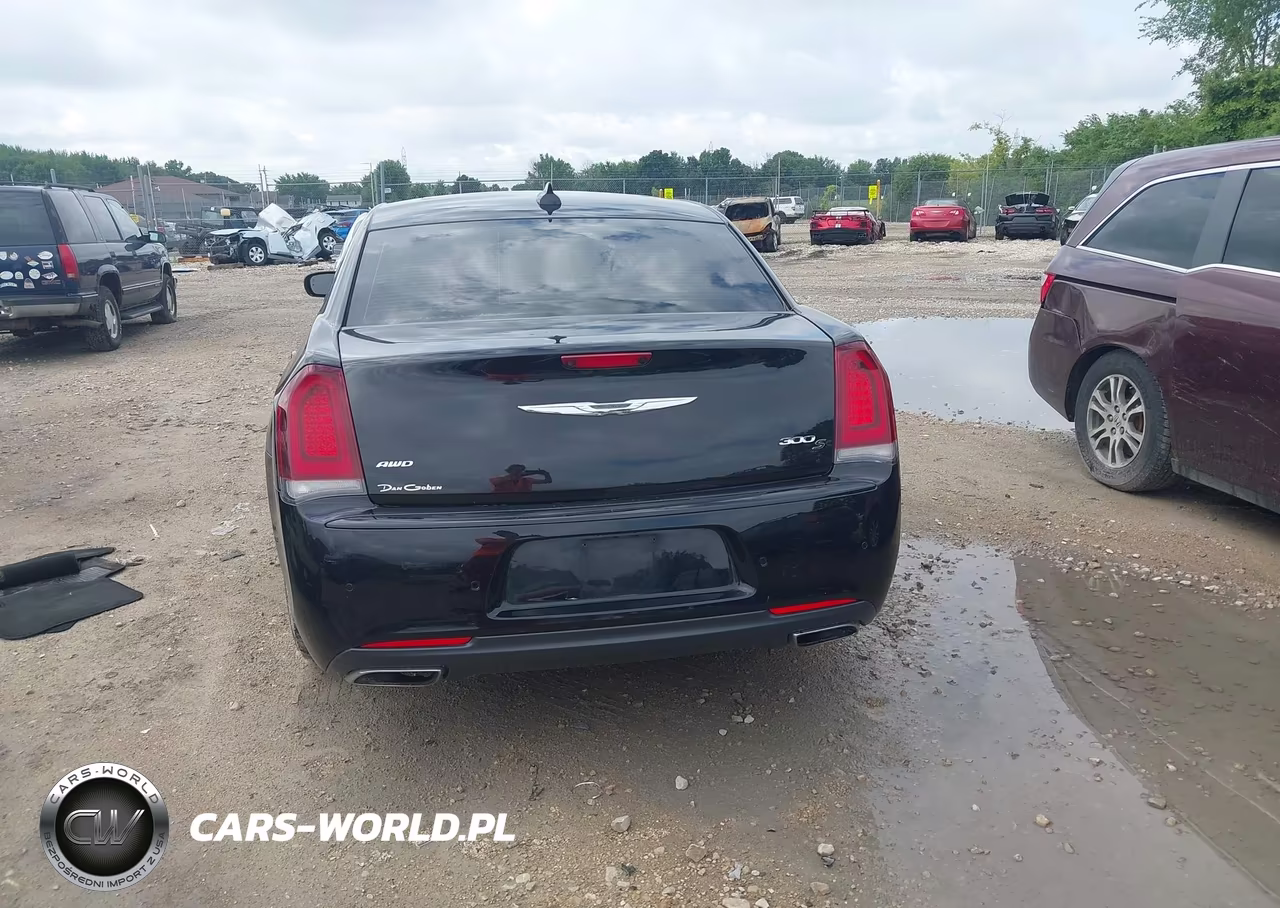 2016 Chrysler 300 300S VIN:2C3CCAGG9GH248822 - 17