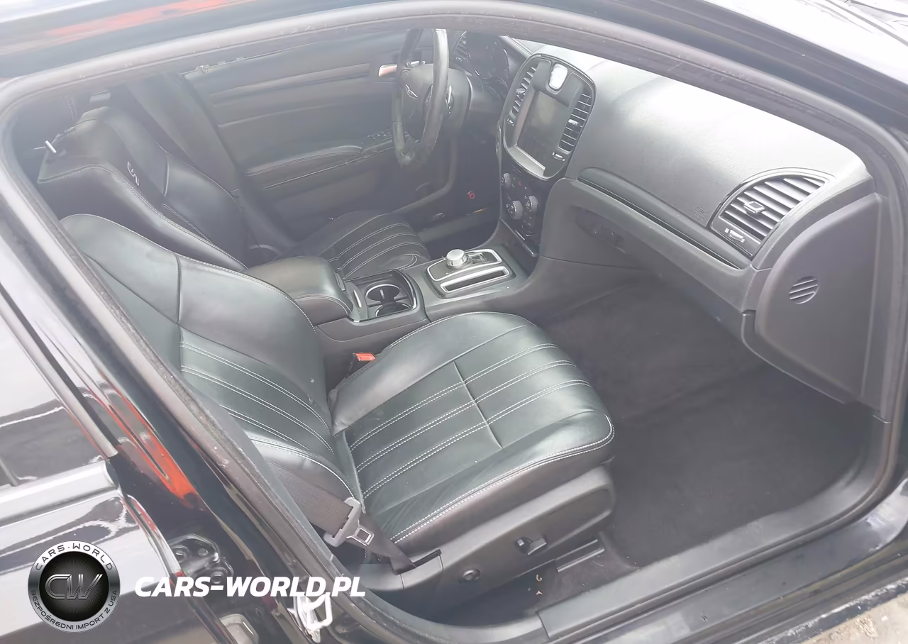 2016 Chrysler 300 300S VIN:2C3CCAGG9GH248822 - 5