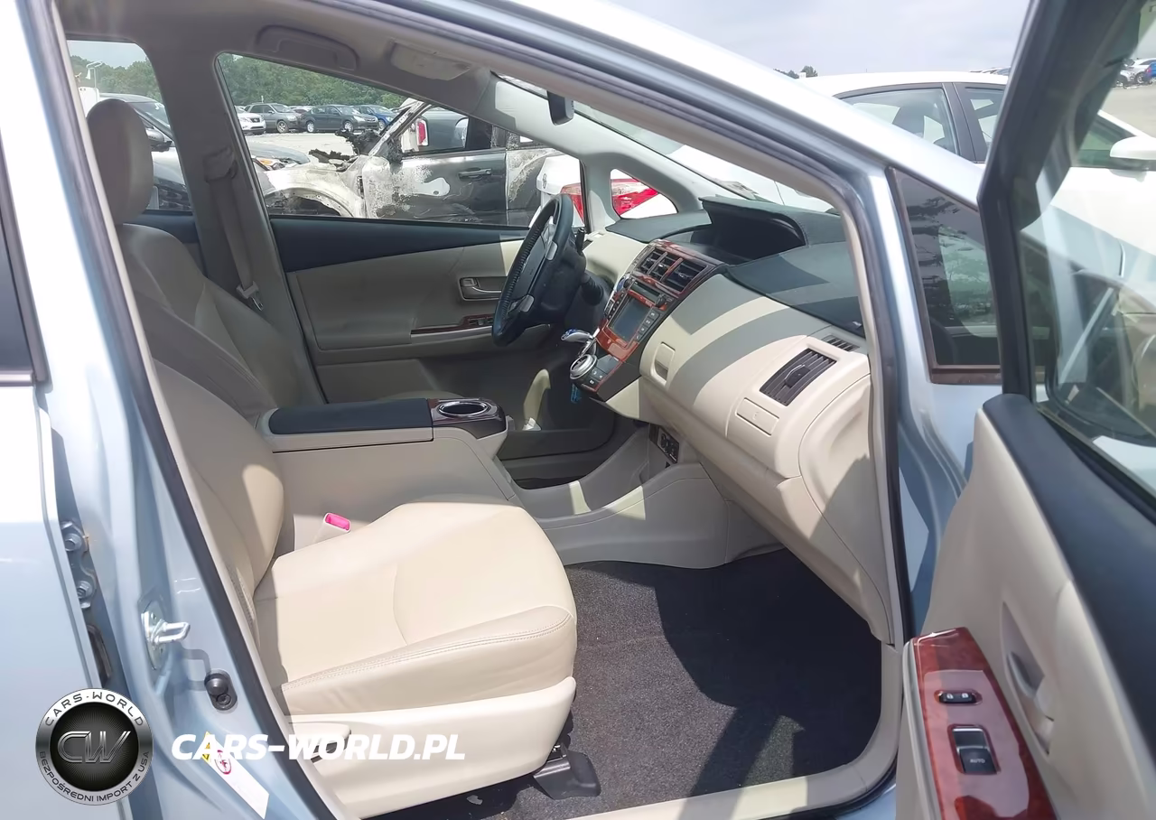 2013 Toyota Prius V Five VIN:JTDZN3EU9D3188253 - 5