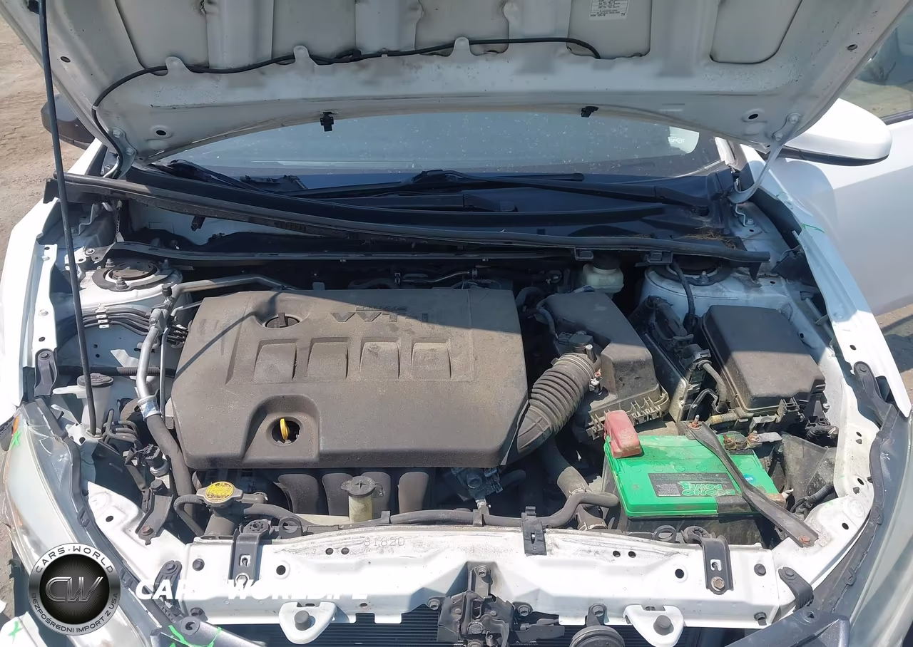 2015 Toyota Corolla Le VIN:2T1BURHE2FC451172 - 10