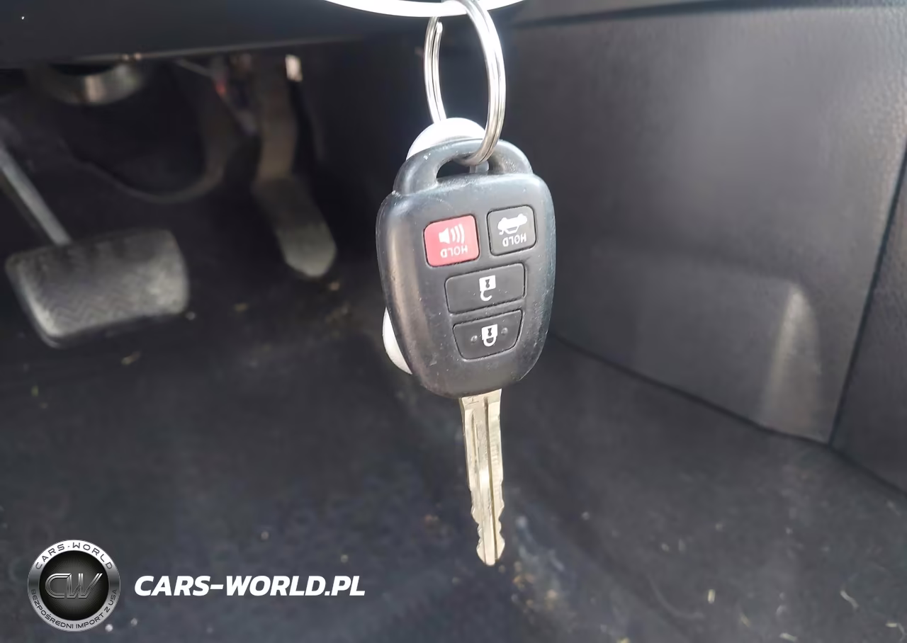 2015 Toyota Corolla Le VIN:2T1BURHE2FC451172 - 11