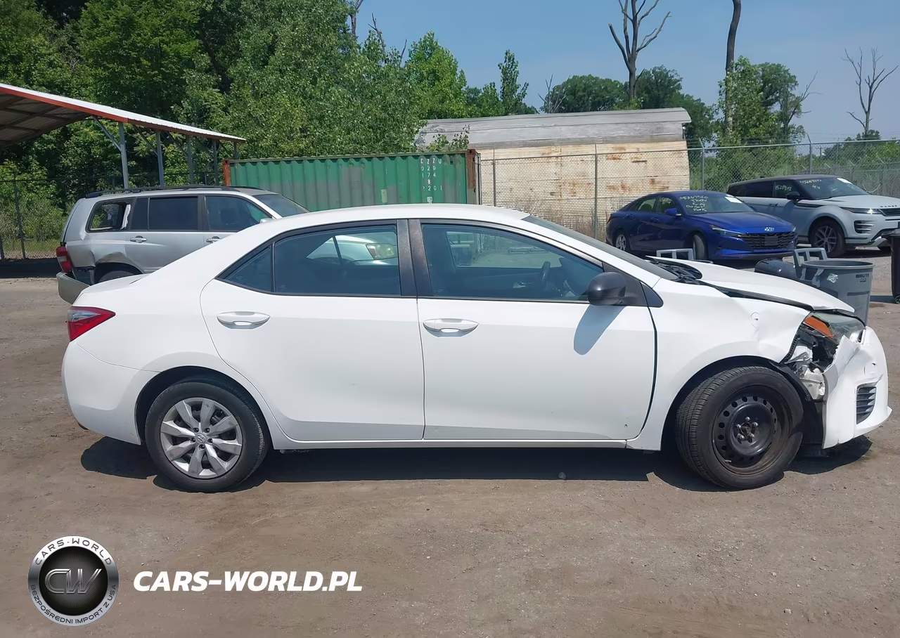 2015 Toyota Corolla Le VIN:2T1BURHE2FC451172 - 14