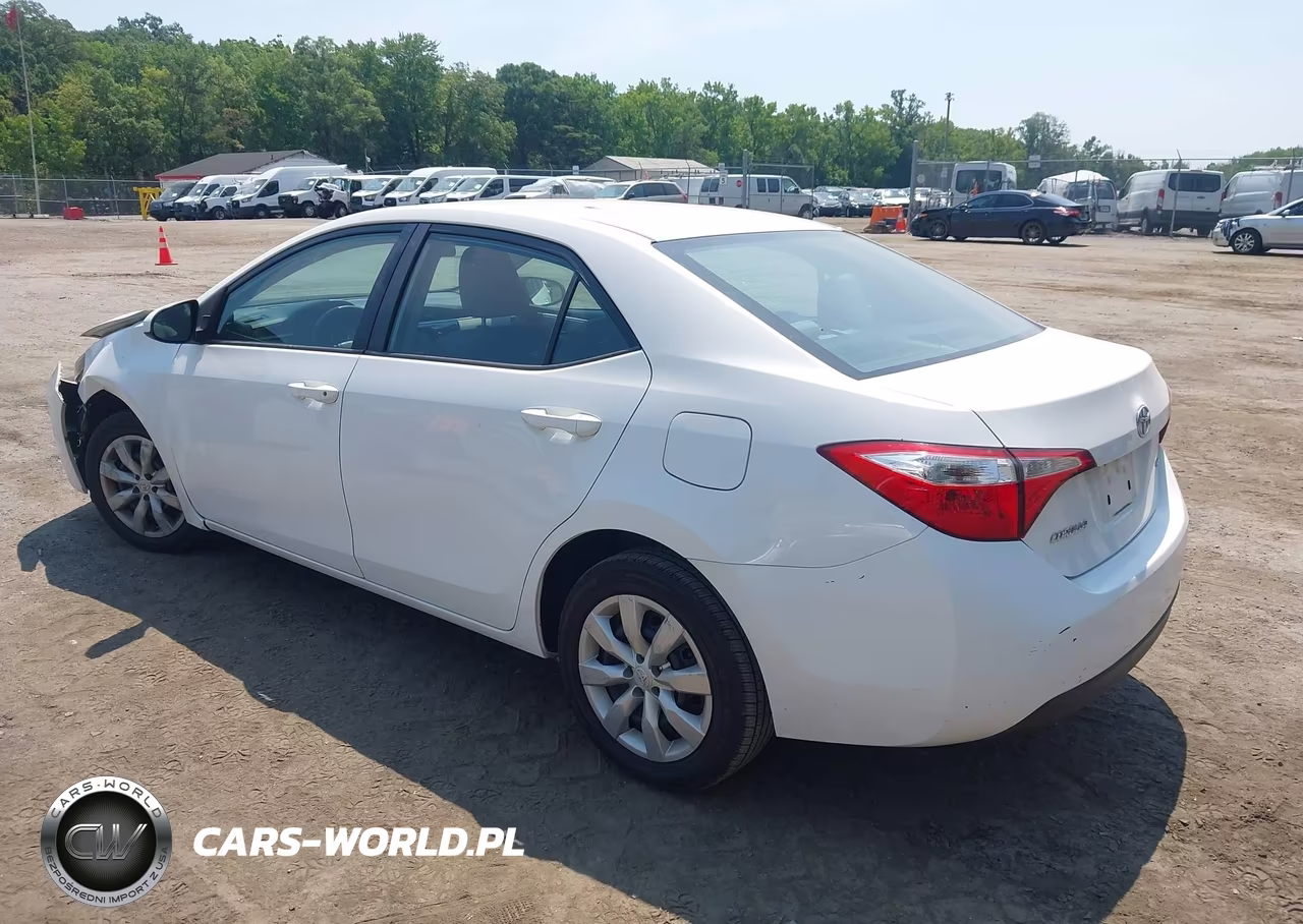 2015 Toyota Corolla Le VIN:2T1BURHE2FC451172 - 3