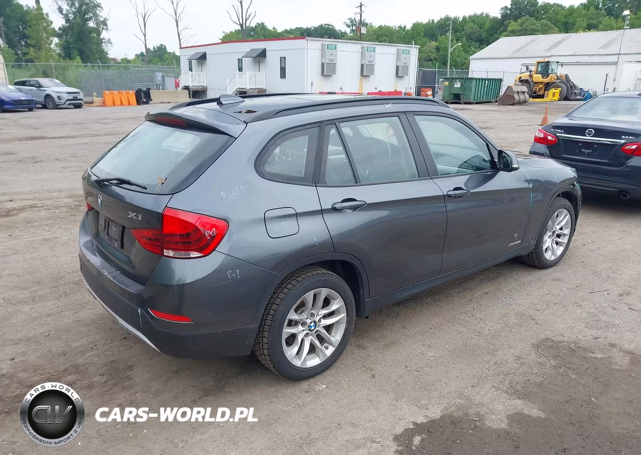 2015 BMW X1 xDrive28I VIN:WBAVL1C58FVY35301 - 4