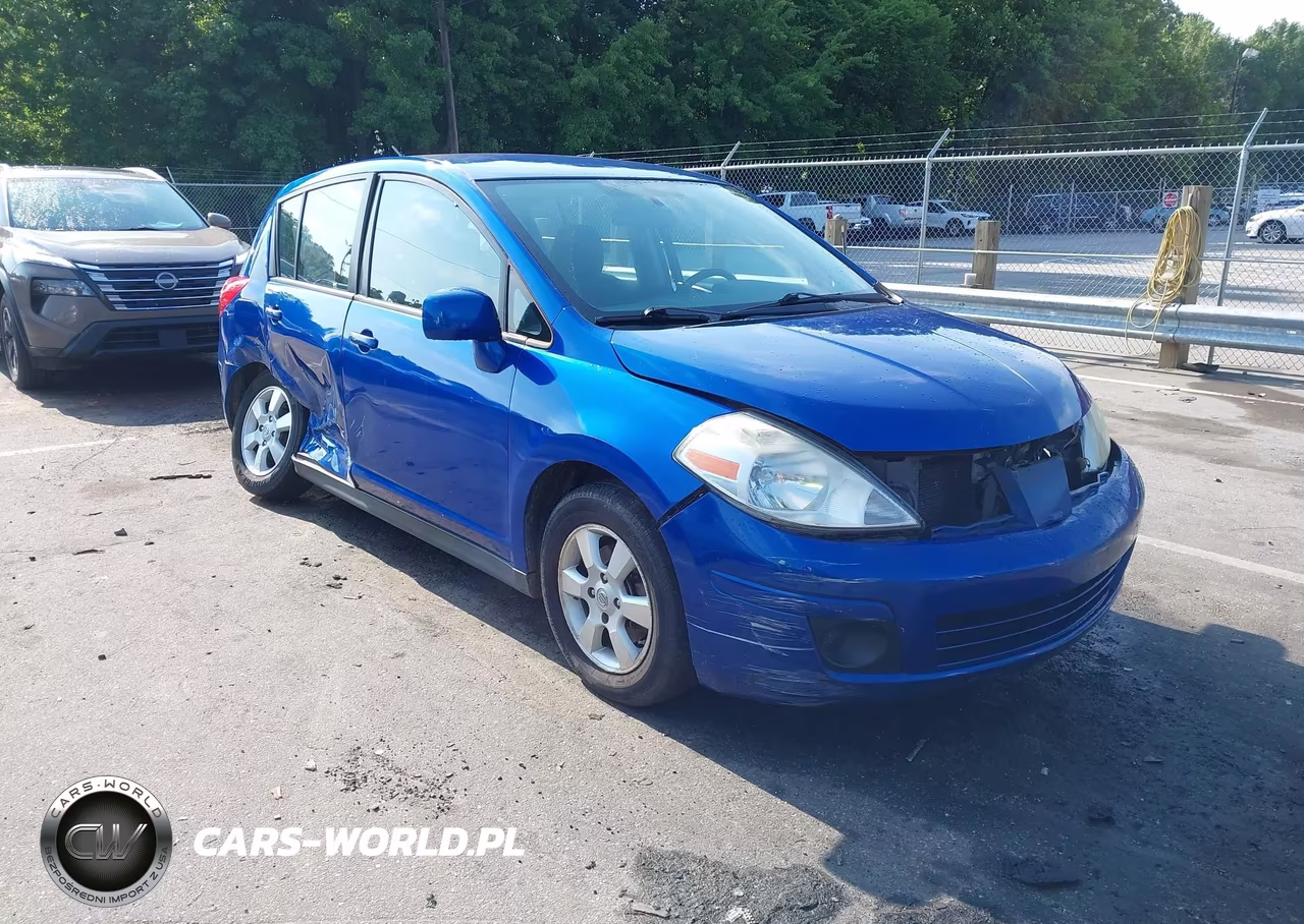 2012 Nissan Versa 1.8 S – zdjęcie 1 z 17