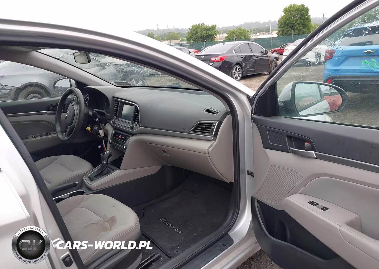 2018 Hyundai Elantra Sel VIN:5NPD84LF6JH234746 - 5