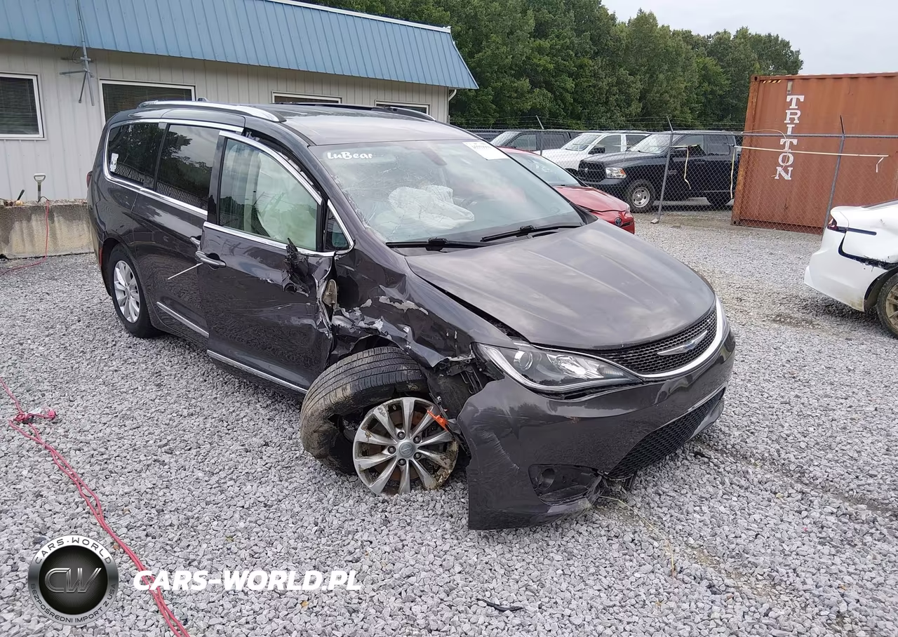 2018 Chrysler Pacifica Touring L – zdjęcie 1 z 15