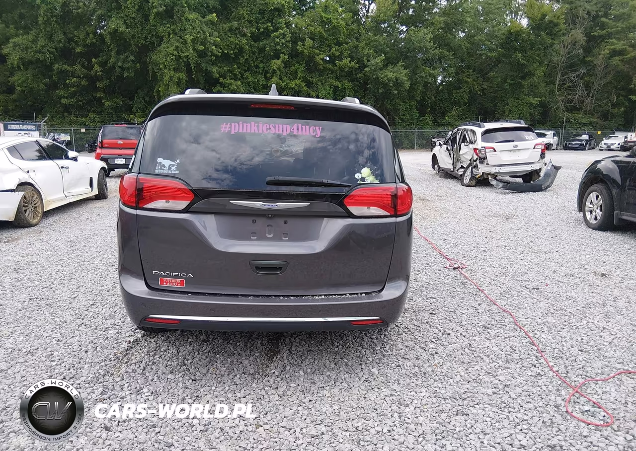 2018 Chrysler Pacifica Touring L VIN:2C4RC1BG6JR258822 - 15