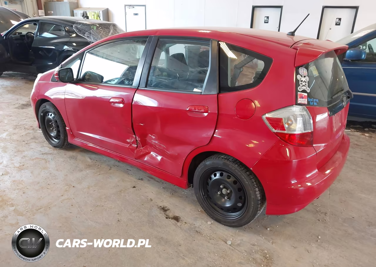 2010 Honda Fit Sport VIN:JHMGE8H43AC008369 - 3