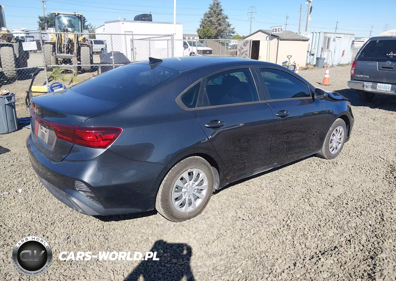 2023 Kia Forte Lx VIN:3KPF24AD4PE621174 - 4