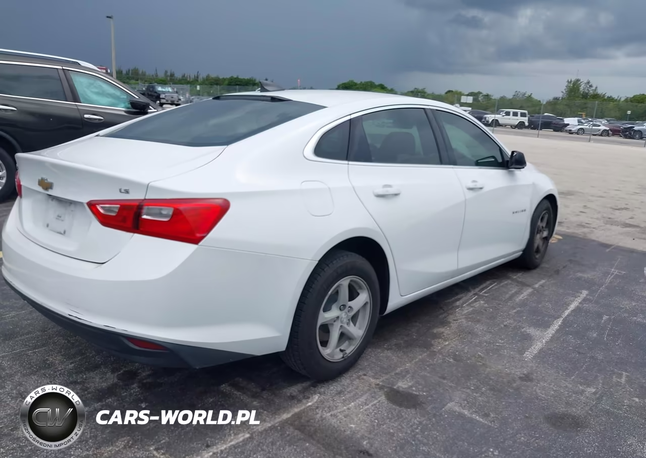 2016 Chevrolet Malibu Ls VIN:1G1ZB5ST2GF173508 - 4