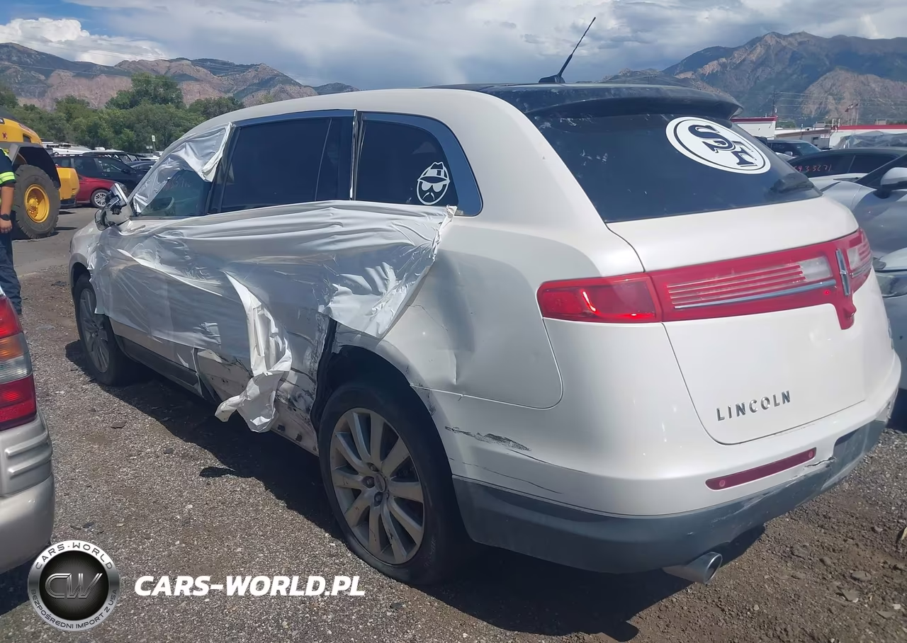 2010 Lincoln Mkt VIN:2LMHJ5AR3ABJ11362 - 3