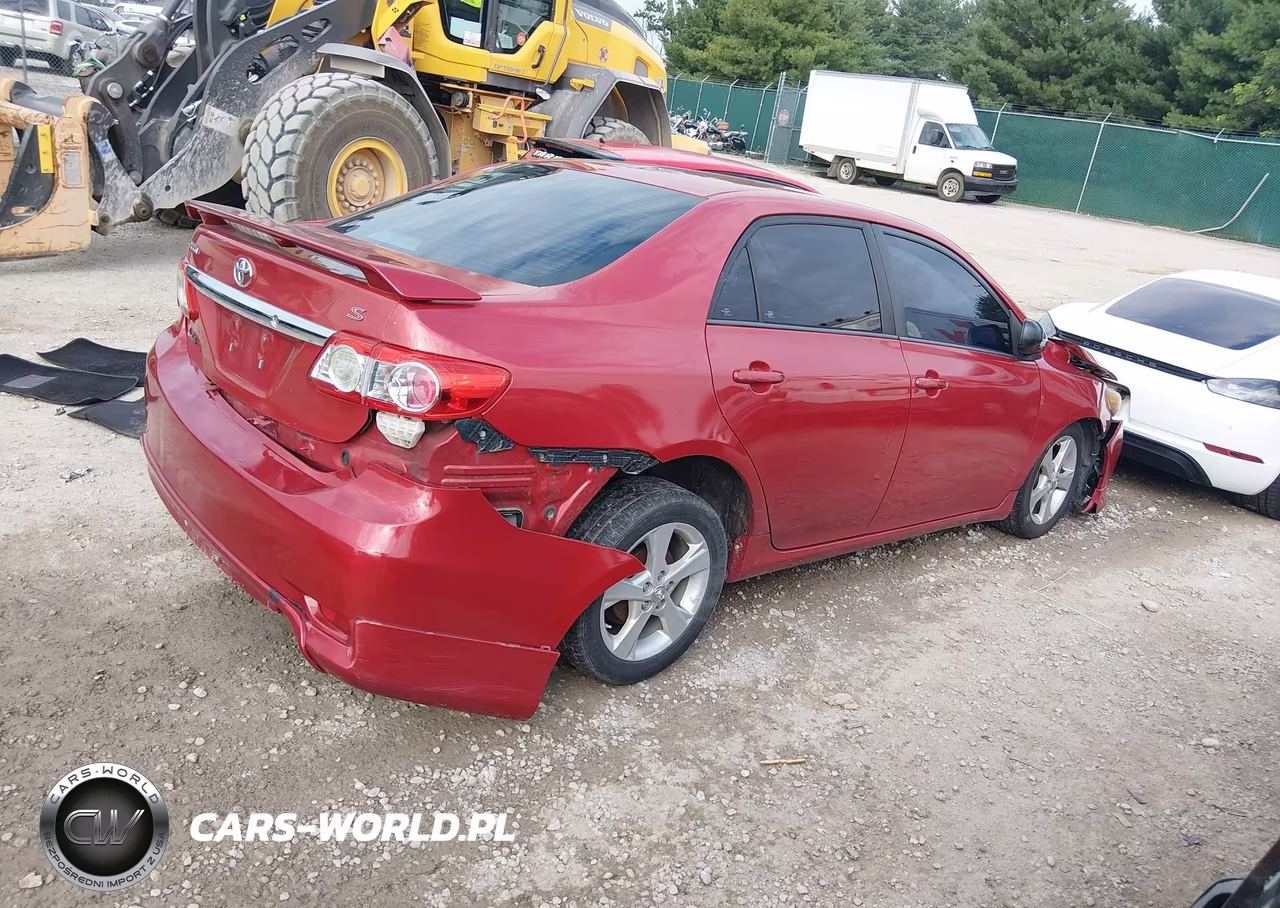 2013 Toyota Corolla S VIN:2T1BU4EE0DC992659 - 4