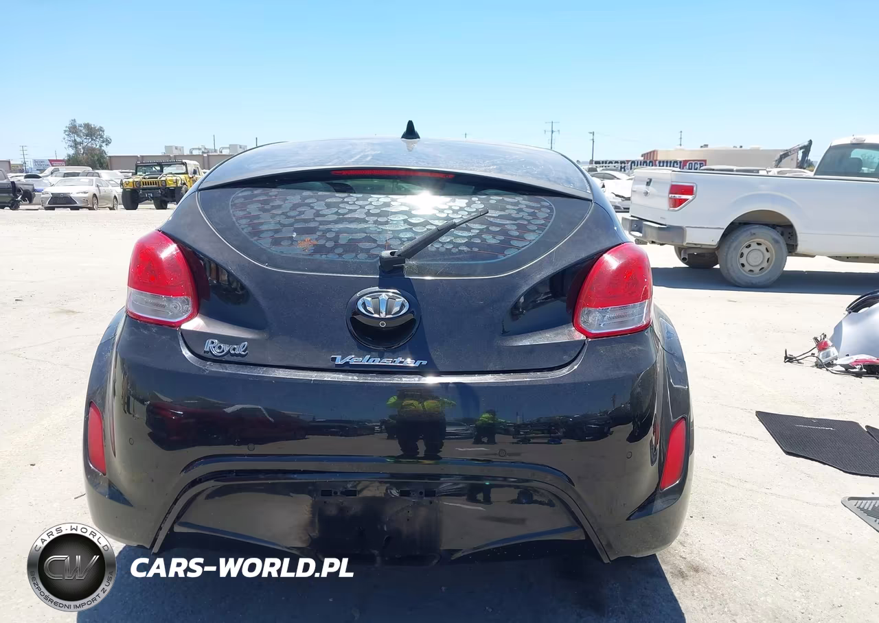 2013 Hyundai Veloster Base W-Gray VIN:KMHTC6AD2DU098032 - 16