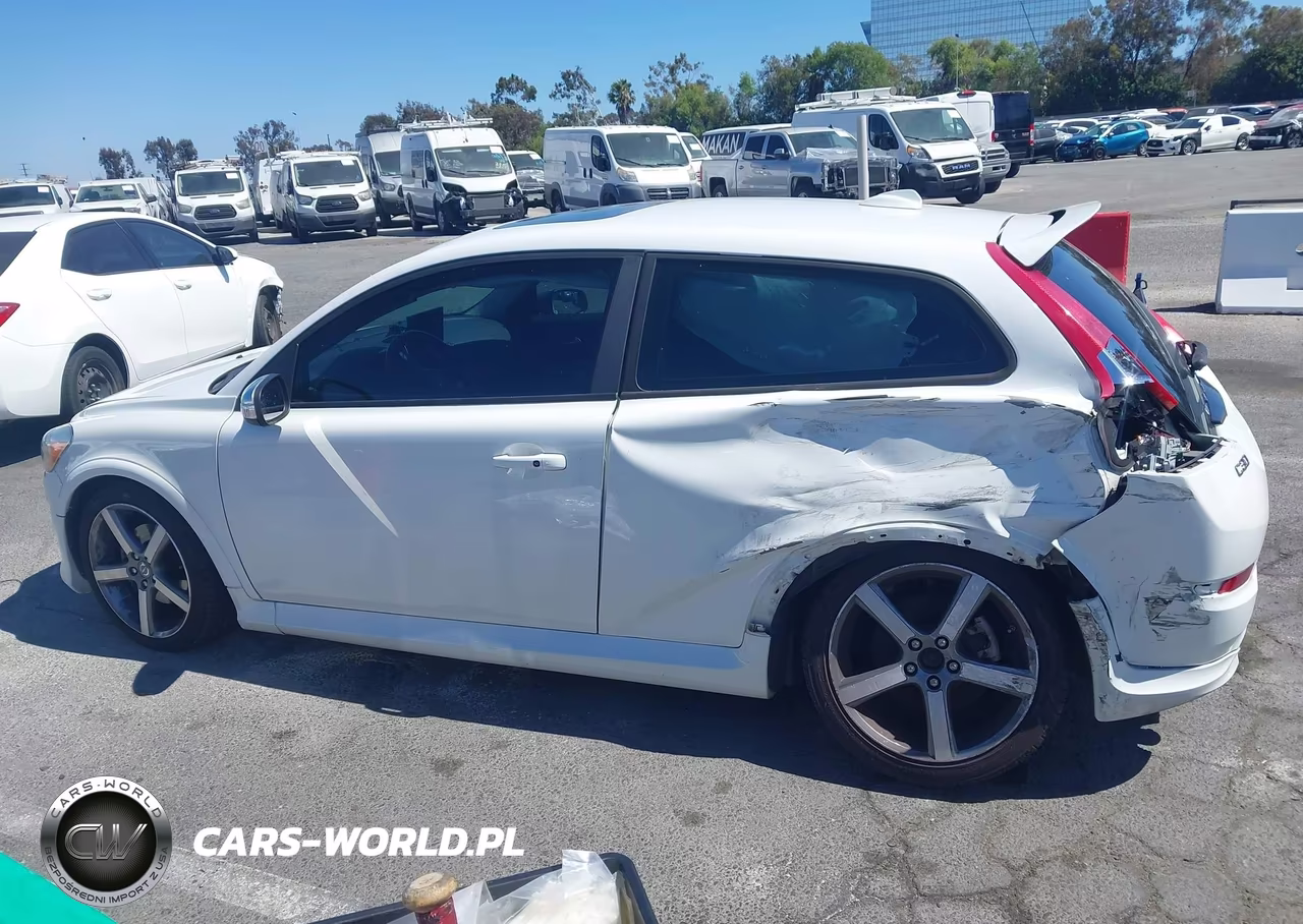 2011 Volvo C30 T5-T5 R-Design VIN:YV1672MK9B2208893 - 14