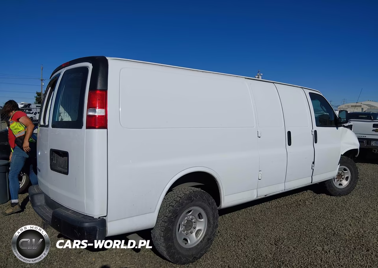 2017 Chevrolet Express 2500 1Wt VIN:1GCWGBFFXH1255953 - 4