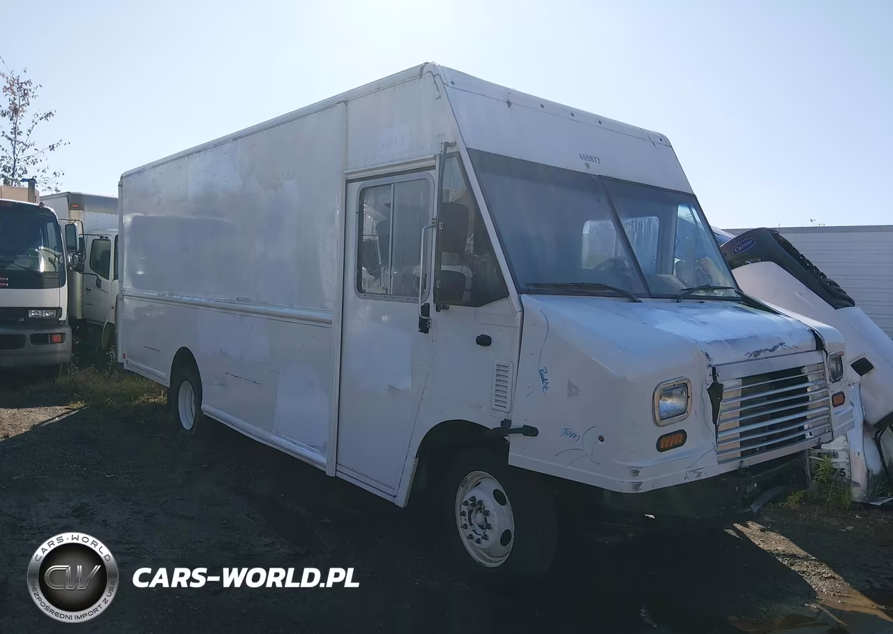2022 Ford F-59 Commercial Stripped – zdjęcie 1 z 15