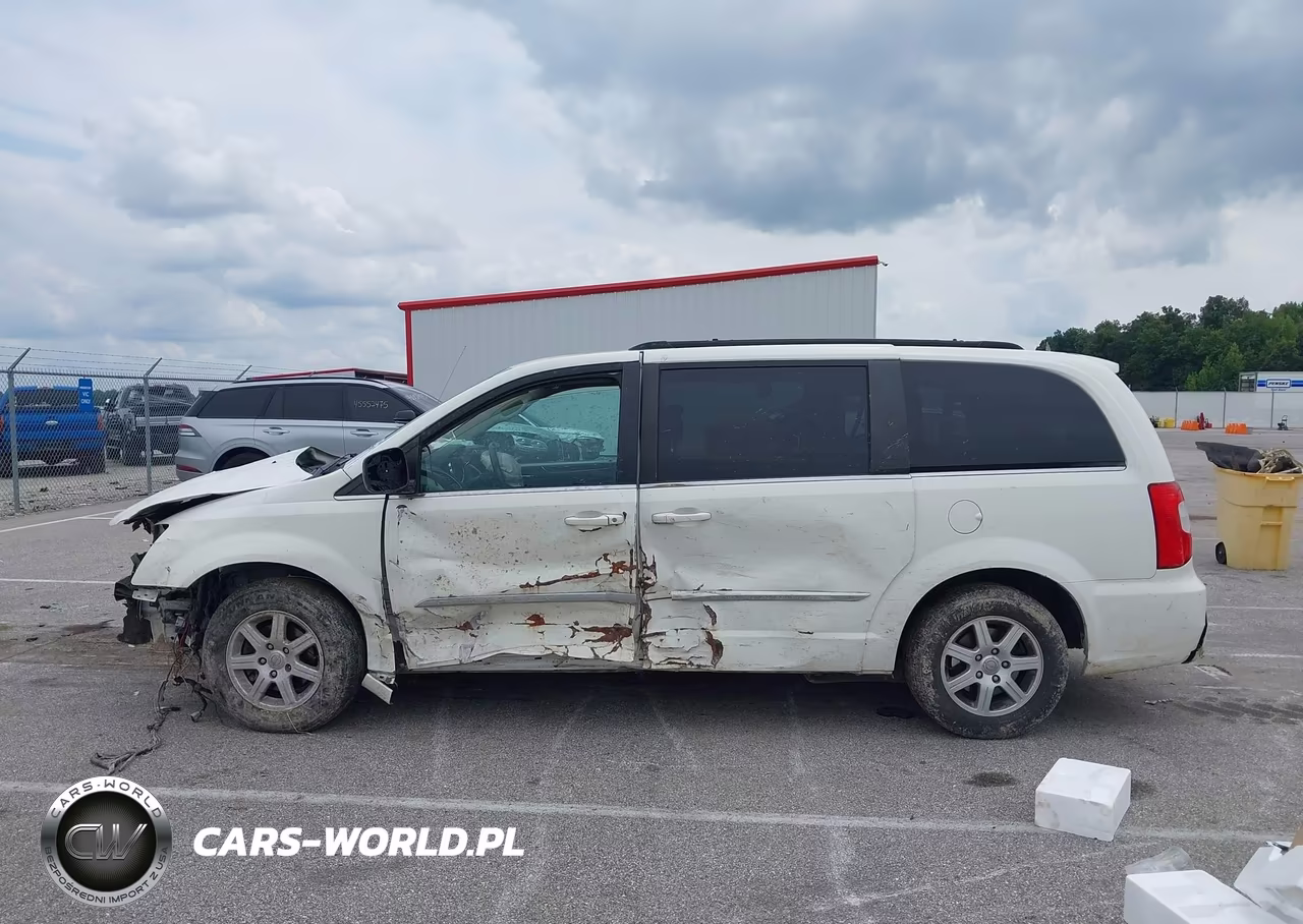 2011 Chrysler Town & Country Touring VIN:2A4RR5DG0BR649107 - 14