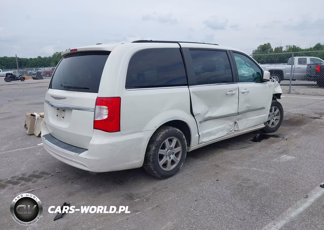 2011 Chrysler Town & Country Touring VIN:2A4RR5DG0BR649107 - 4