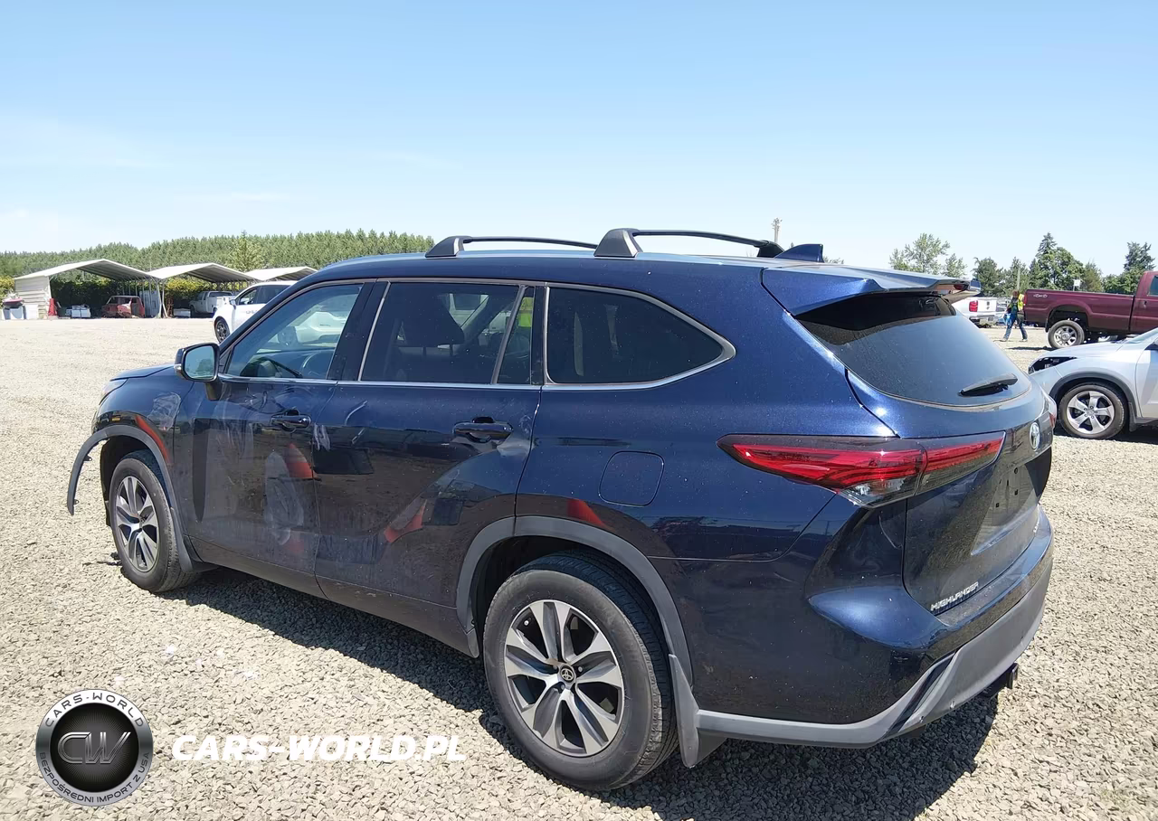 2021 Toyota Highlander Xle VIN:5TDHZRBH7MS524846 - 3