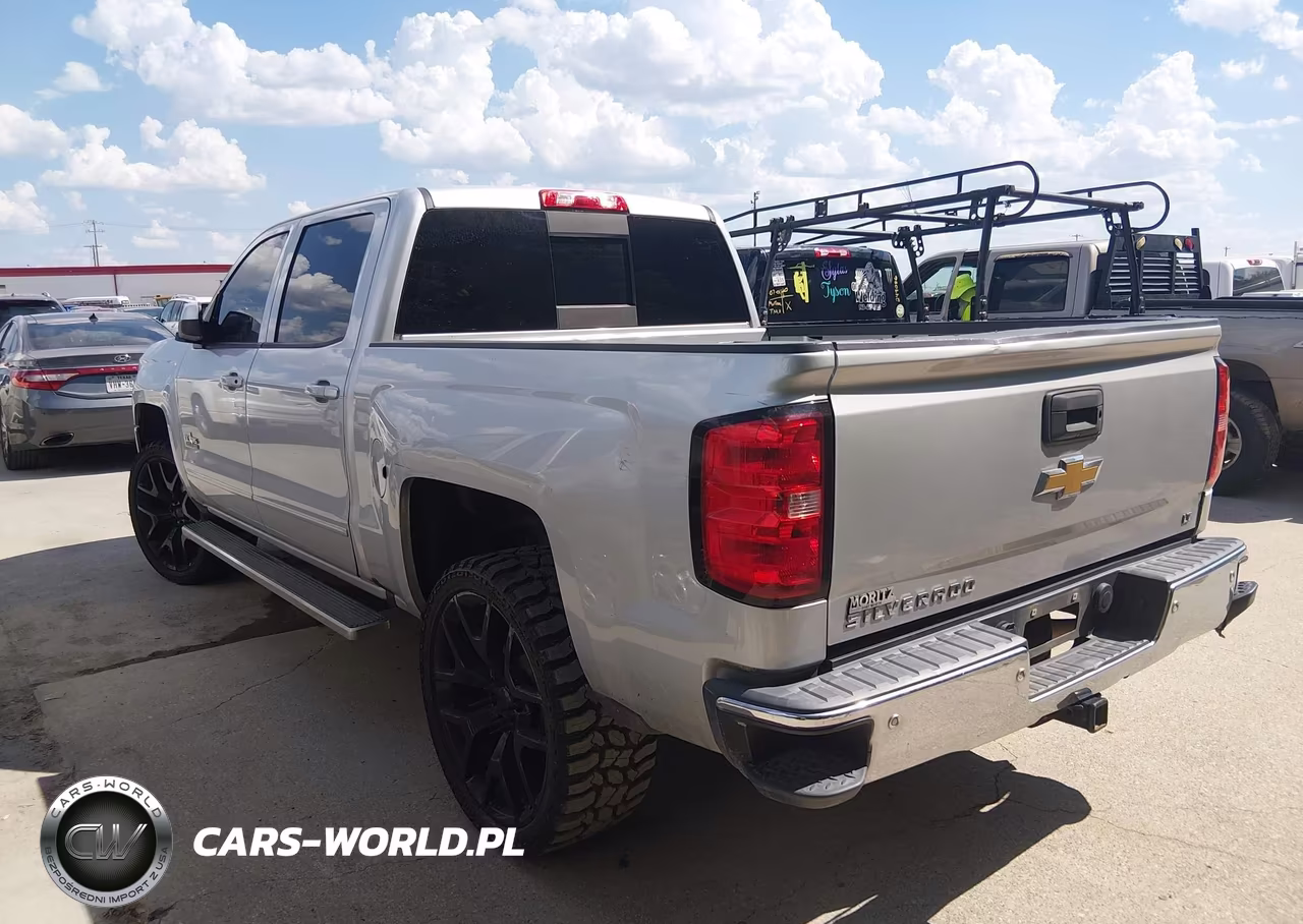 2018 Chevrolet Silverado 1500 1Lt VIN:3GCPCRECXJG505361 - 3
