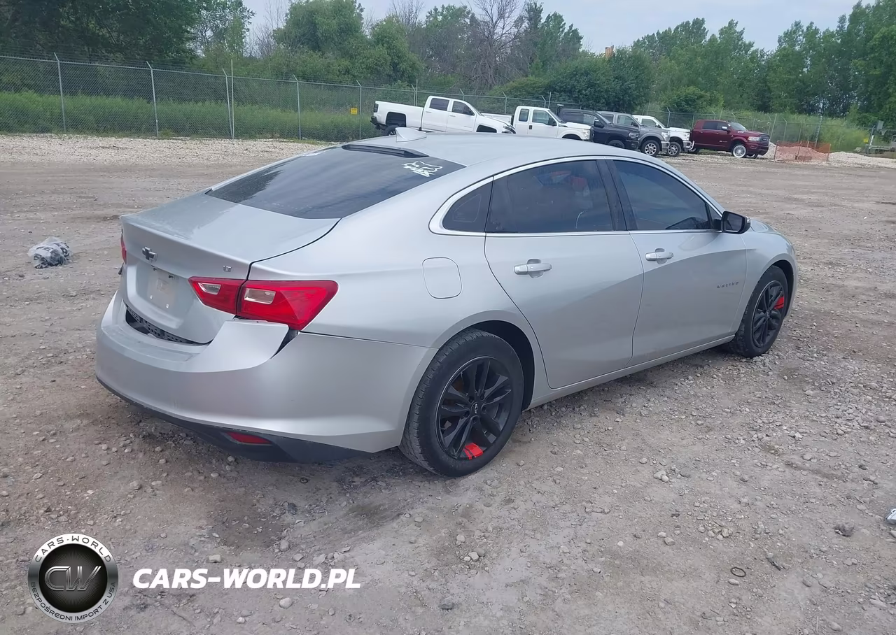 2018 Chevrolet Malibu Lt VIN:1G1ZD5ST2JF270094 - 4