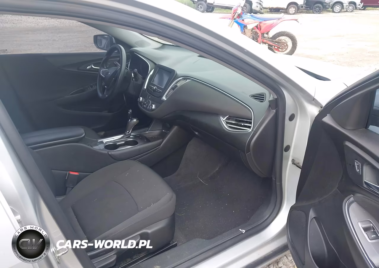 2018 Chevrolet Malibu Lt VIN:1G1ZD5ST2JF270094 - 5