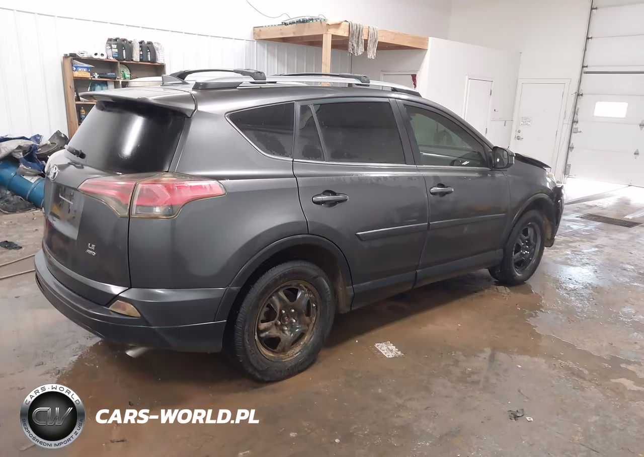 2017 Toyota Rav4 Le VIN:JTMBFREV5HJ711635 - 4