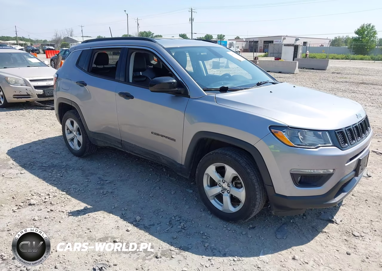 2018 Jeep Compass Latitude 4X4 – zdjęcie 1 z 16