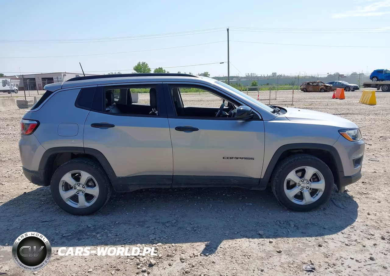2018 Jeep Compass Latitude 4X4 VIN:3C4NJDBB3JT350316 - 13