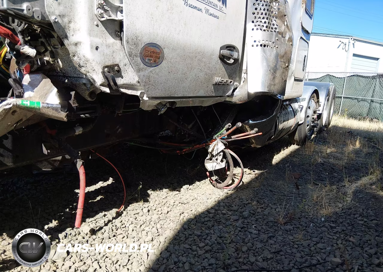 2025 Kenworth W990 VIN:1XK1P49X1SJ120771 - 10