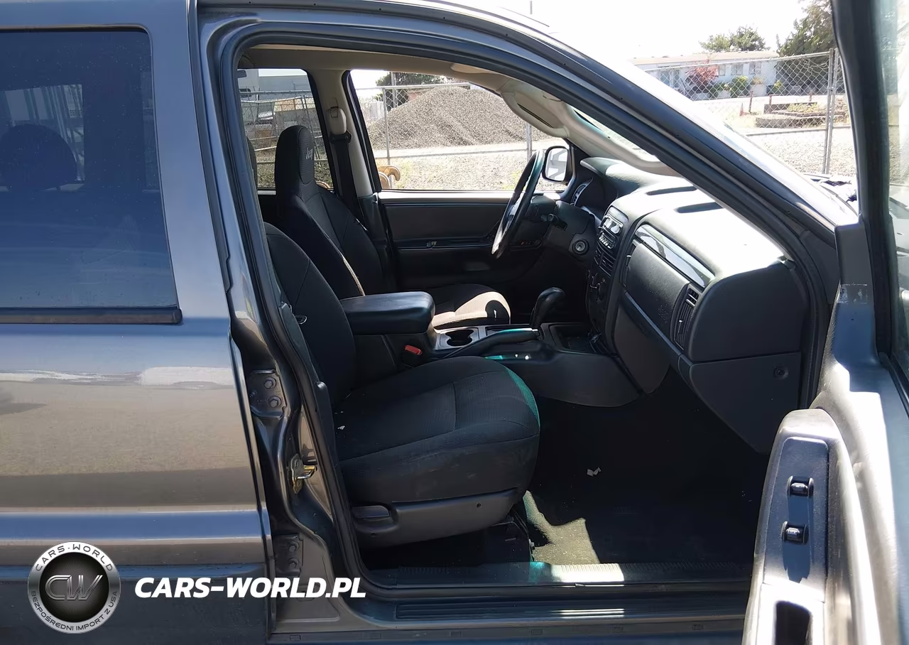 2004 Jeep Grand Cherokee Laredo VIN:1J4GW48J24C250579 - 5