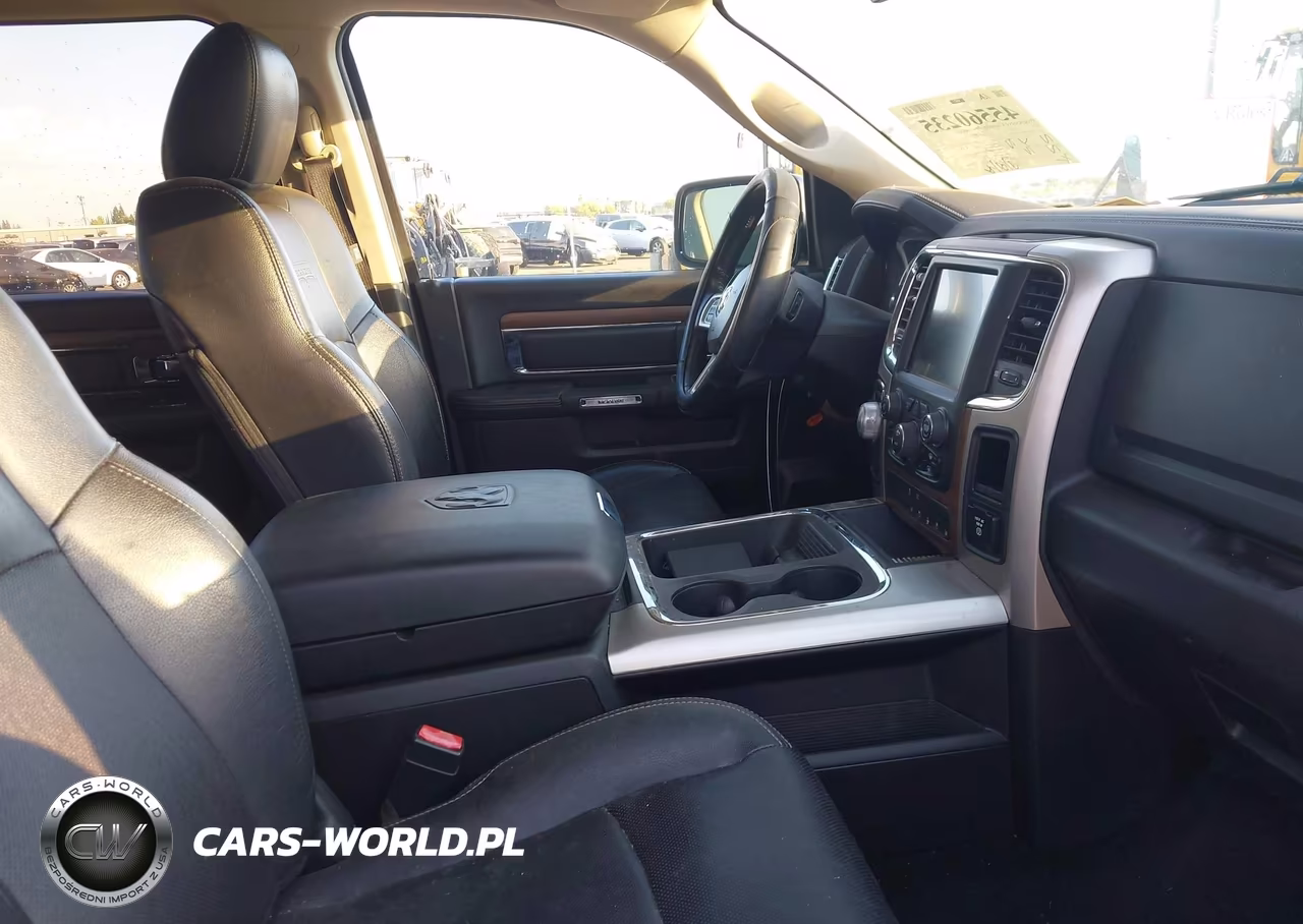 2016 Ram 1500 Laramie VIN:1C6RR7NM3GS326334 - 5