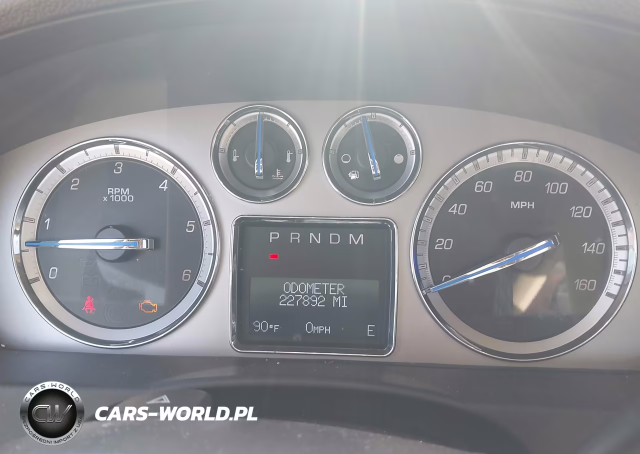 2010 Cadillac Escalade Luxury VIN:1GYUKBEF2AR270536 - 7