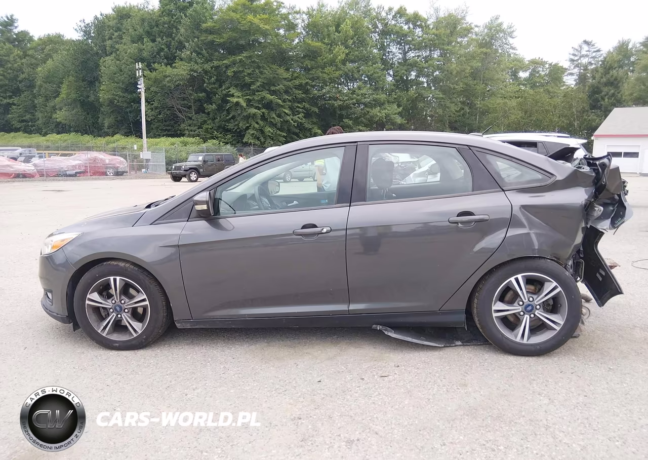 2017 Ford Focus Se VIN:1FADP3FEXHL316099 - 14