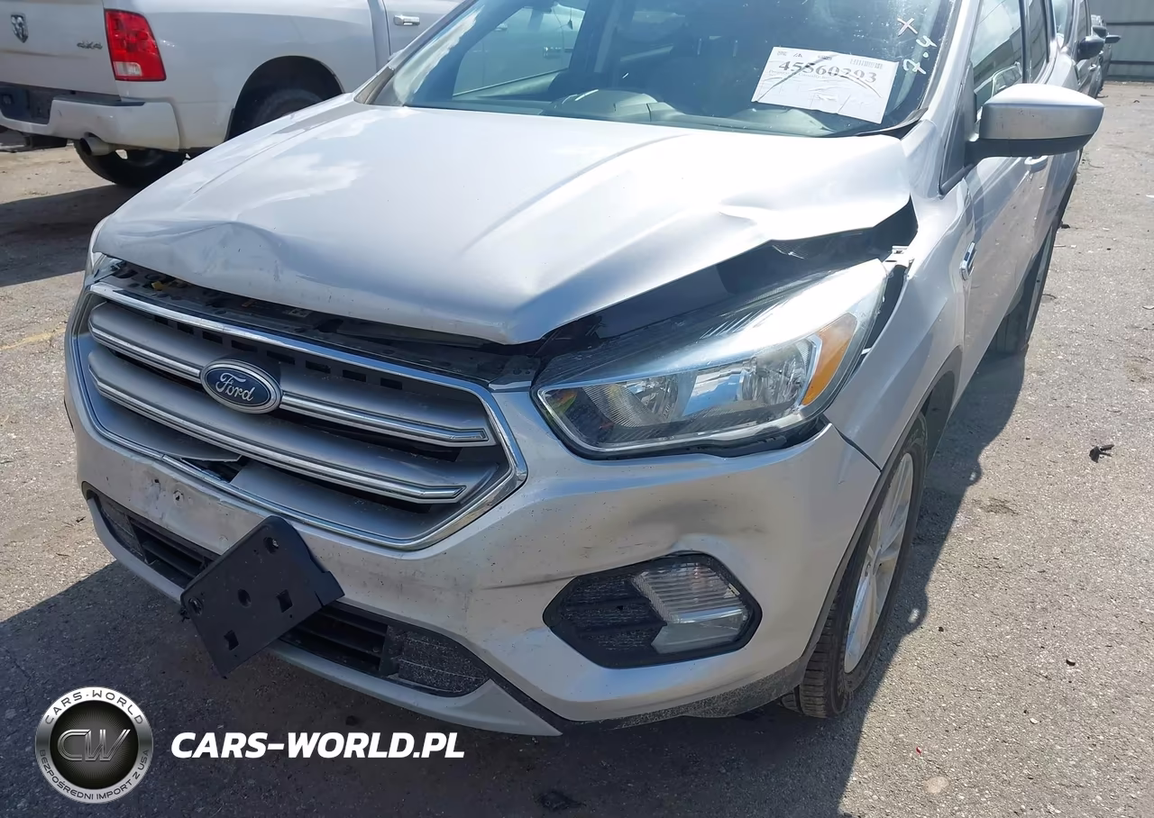 2017 Ford Escape Se VIN:1FMCU9GD9HUB52860 - 6
