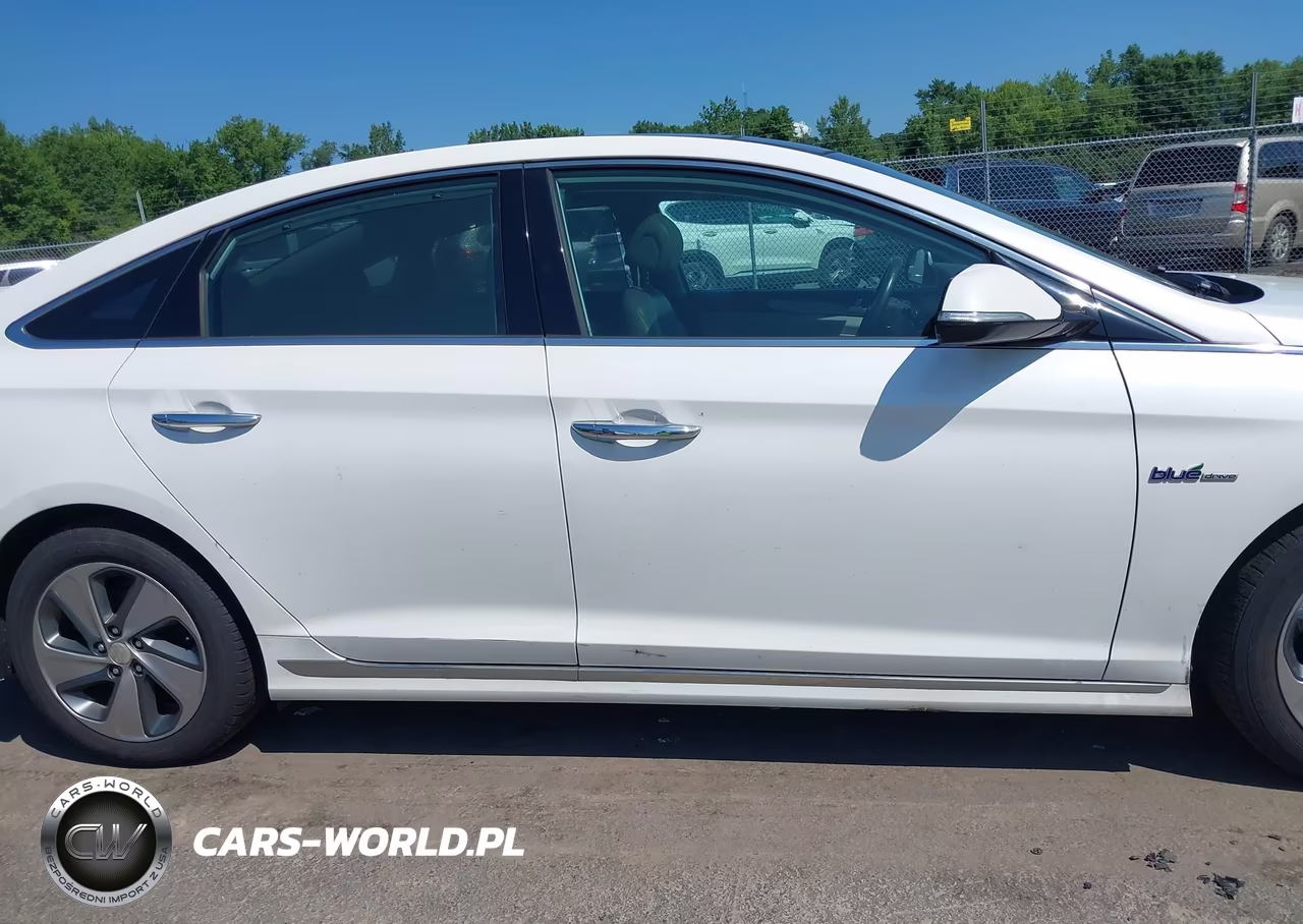 2017 Hyundai Sonata Hybrid Limited VIN:KMHE34L1XHA056117 - 13