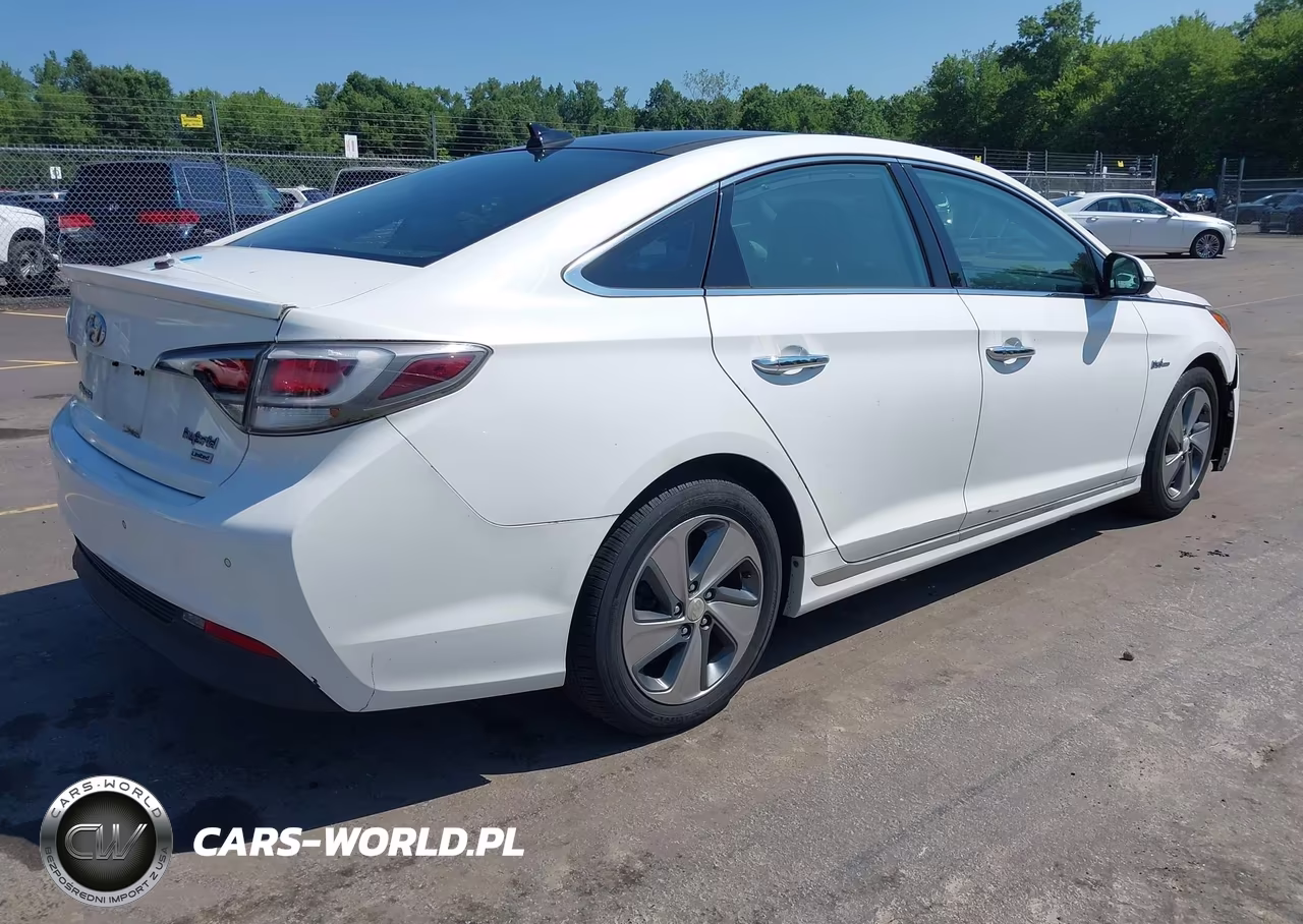 2017 Hyundai Sonata Hybrid Limited VIN:KMHE34L1XHA056117 - 4