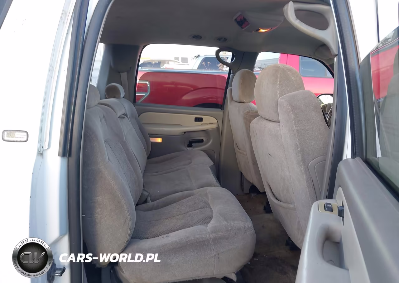 2000 Chevrolet Suburban 1500 Ls VIN:3GNEC16T5YG178392 - 8