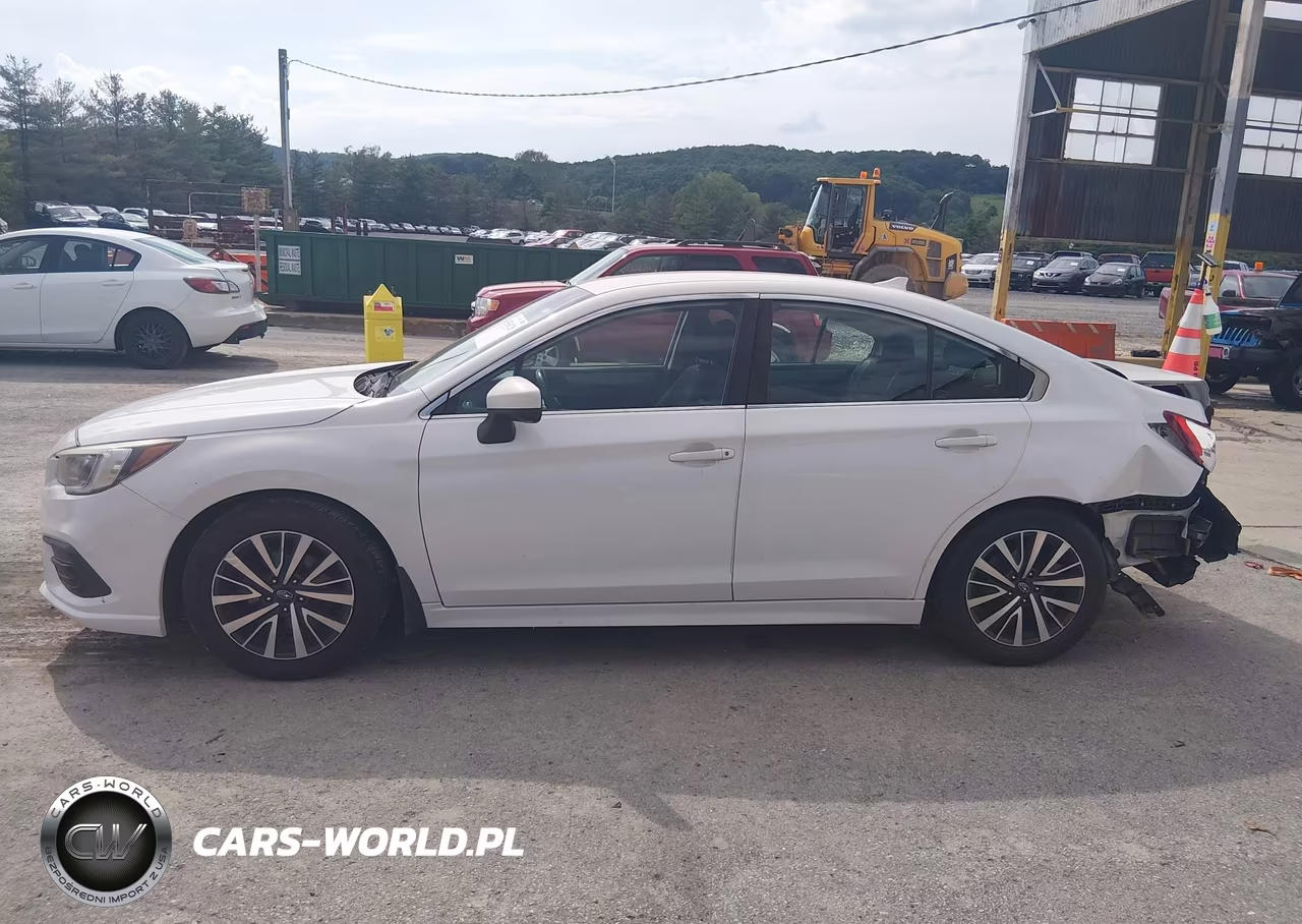 2018 Subaru Legacy 2.5I Premium VIN:4S3BNAC69J3002099 - 14