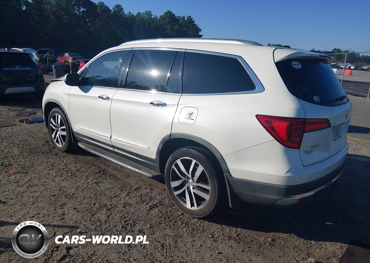 2016 Honda Pilot Elite VIN:5FNYF6H01GB106610 - 3